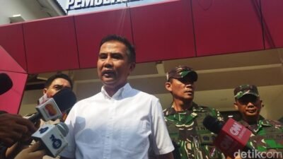 Pj Gubernur Jawa Barat Bey Machmudin. Foto: Kurniawan Fadilah/detikcom