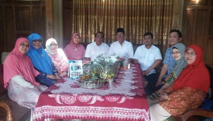 Kisah Dua Sahabat Sejati.