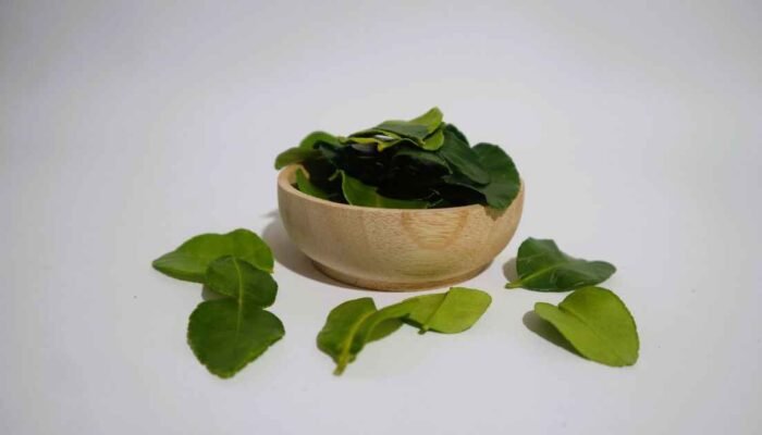 Manfaat Daun Jeruk Purut: Dari Bumbu Masakan Hingga Penjaga Kesehatan Tubuh
