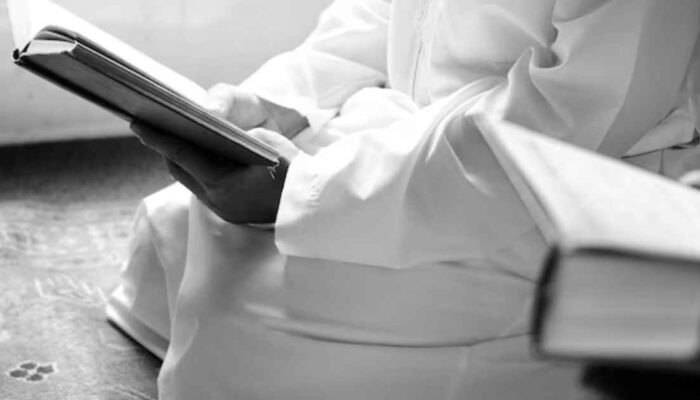 Tafsir Al-Qur’an dengan Al-Qur’an: Menemukan Pemahaman Islam yang Murni