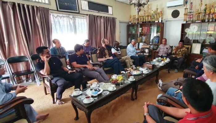 Menyulam Spiritualitas dan Cinta Lingkungan: Cerita dari Dialog Lintas Agama di Pesantren Pabelan