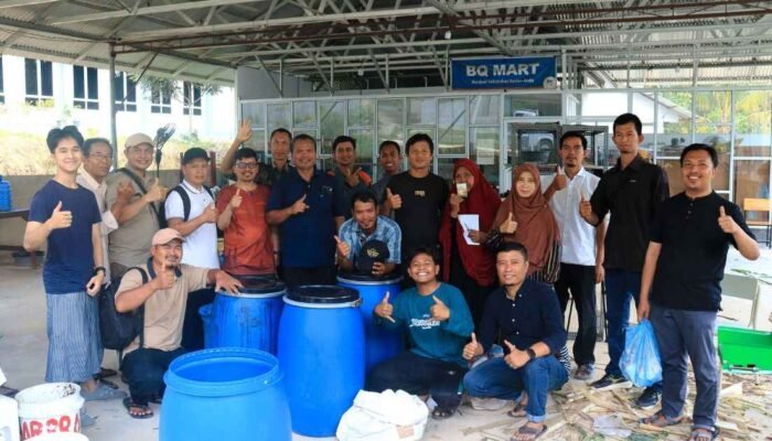 Budidaya Cacing dan Sampah: Pesantren Menjawab Krisis Tanah
